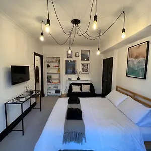Stylish Basement Studio, With Outdoor Space Appartement Hove